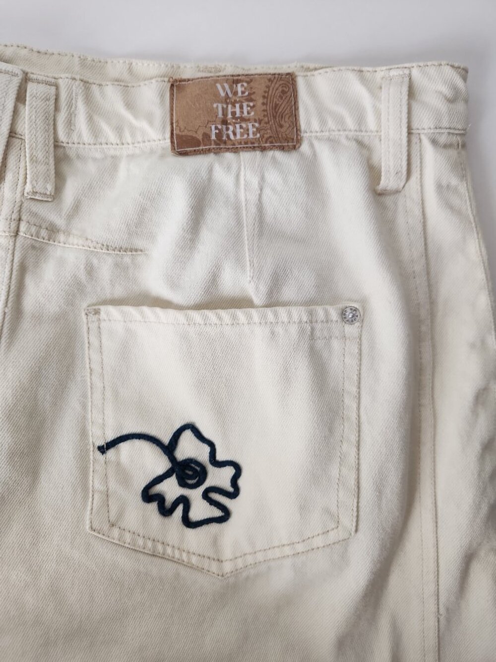 We The Free People Good Luck Soutache Barrel Jeans ivory floral embroidery sz 33 - Picture 8 of 16